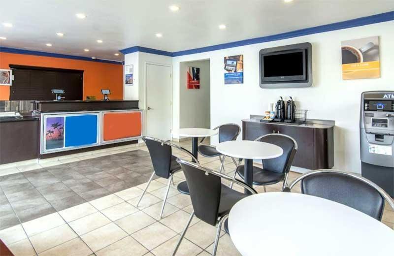 Beachside Inn Anaheim Exterior photo